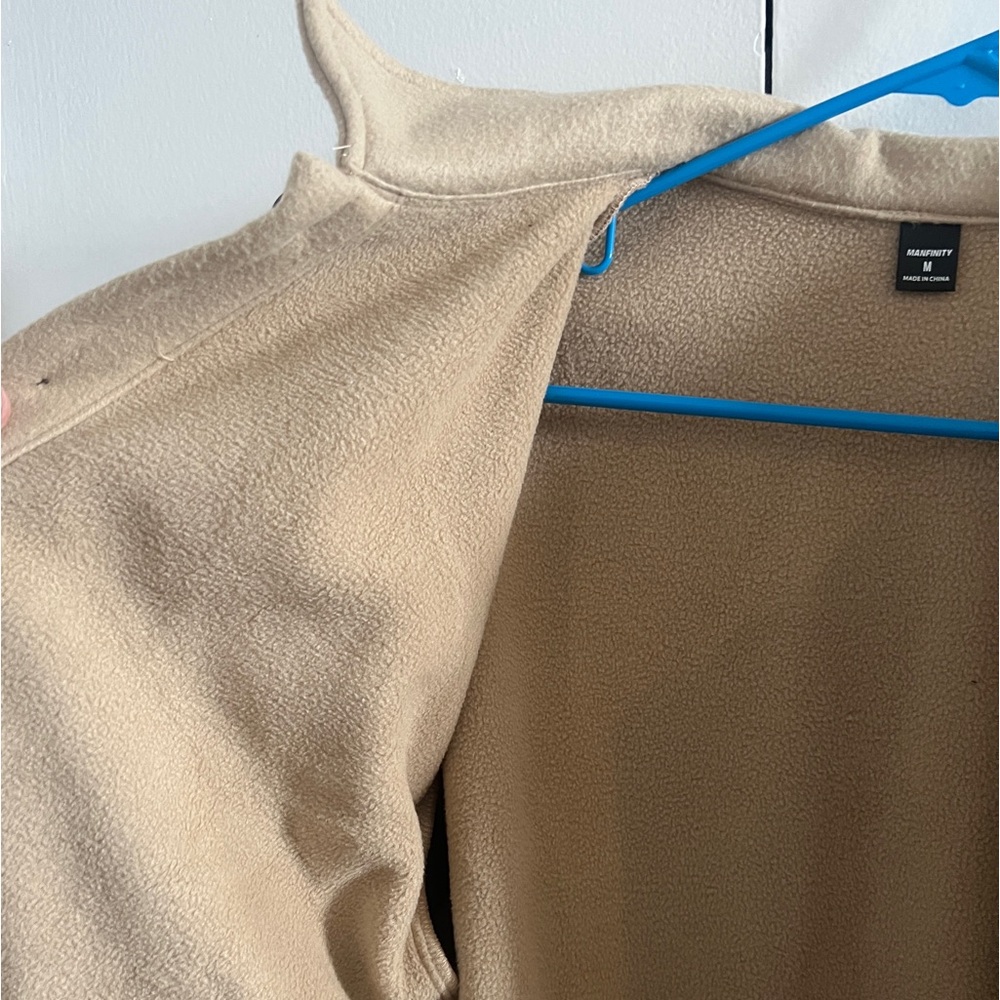 Shacket - Picture 3 of 3